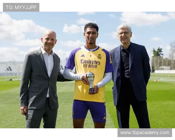 久保建英入选FIFA最佳阵容候选名单，表现稳健备受期待