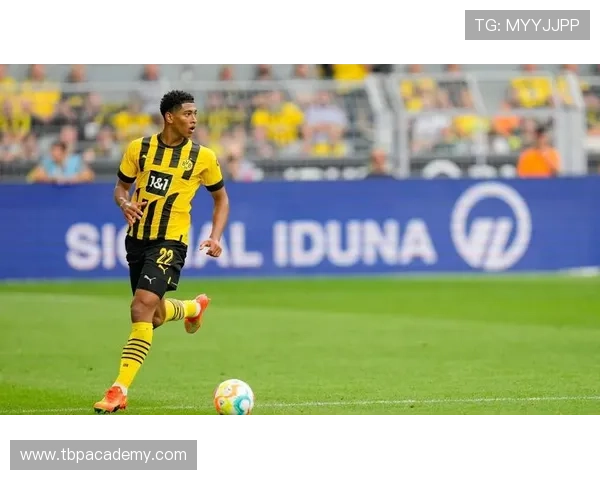 贝林厄姆 vs 杰拉德:中场冲击力与推进效率对比