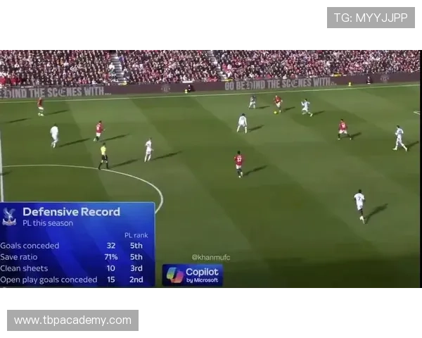 B费是否只会刷数据？战术角色与比赛影响力解析