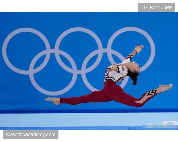 刘诗雯比赛后一身贵气，球馆里怎么看都不像普通运动员的样子啊