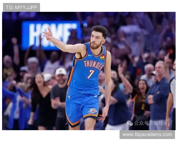 切特·霍姆格伦挡拆拉开空间提升得分效率明显优于同队内线